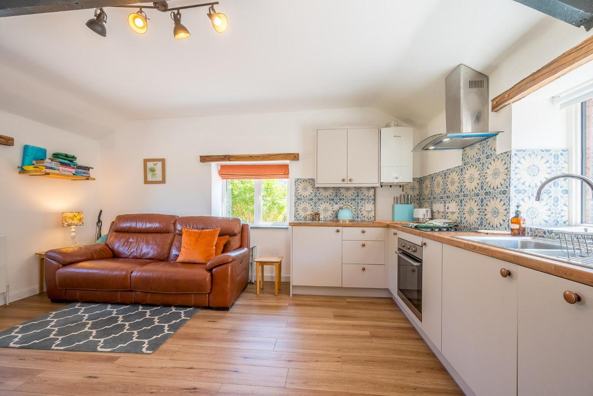 Polrunny Farm Seaberry Cottage With A Sea View And Log Burner Боскасл Екстер'єр фото